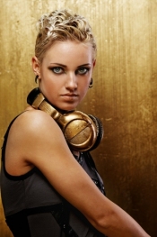 Ukher Com Women S Steampunk Hairstyles Designed To Be Different